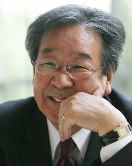 "먼저 가셨네" 나문희도 먹먹한 마지막 인사... 최불암 빈소에 이어....
