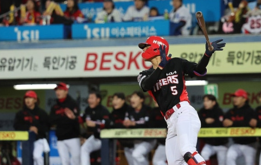 KIA <b>김호령 4</b>타수 <b>4삼진</b> 기록 총정리: 포스트시즌 타석별 볼카운트·....