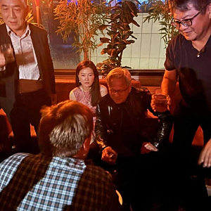 젠슨 황 측근 여성, 중국 스파이 의혹…트럼프는 알고도 묵인했나