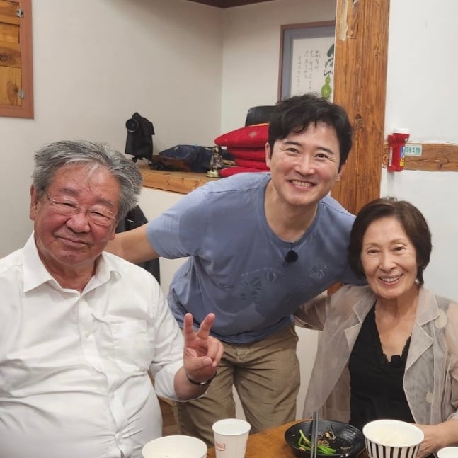 "아버지, 이게 마지막이었다니" 전원일기 '금동이' <b>임호</b>, 故 최불암 ....