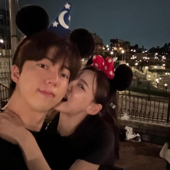 재결합으로 유명해진 커플인데 사진까지 사라졌다.. 연락이 줄고 흔적을 지우면 정말 이별 ....