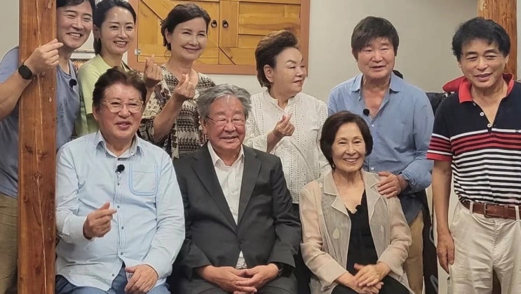 “마지막이라 하지 마세요” <b>최불암 빈소</b>에서 <b>김혜자</b>가 <b>눈물</b>로 전....
