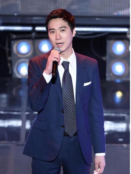 10년 전 재결합에도 빠졌던 <b>고지용</b>, 이번엔 <b>젝스키스 무대</b>에 서는 이....