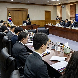 "동물농장 떠오른다" 현직 판사가 사법개혁에 반발한 이유