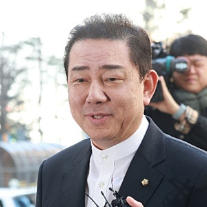 전 민주당 의원 김병기 13개 비위 의혹, 구속영장 반려 50일 만에 재소환…경찰이 새로 확인한....