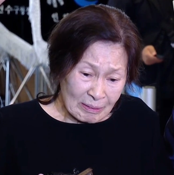 <b>김혜자</b>, 故 <b>최불암 빈소 조문</b> "곧 만날 거예요" 22년 부부의 작별