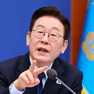 “코피 터질 정도로 일하는데”…이재명 대통령, 순방 비판에 직접 꺼낸 말