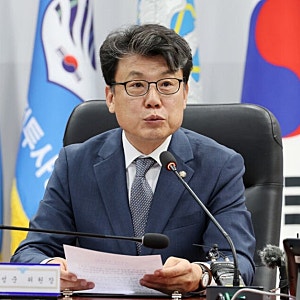 진성준 국방위원장 미국 비자 결국 발급! 거부 논란 끝에 하와이 방문 확정, 미국 가서 무엇 ....