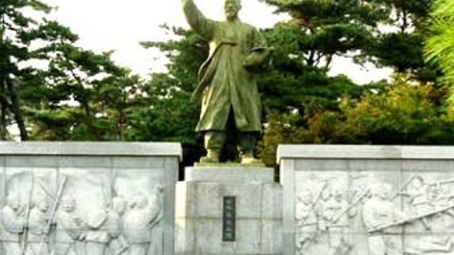 황토현 전봉준 장군동상, 장난하냐?