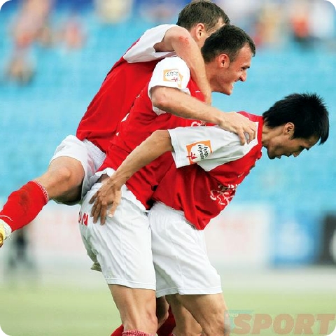 [루마니아 축구] 김길식 중원 활약, 오첼룰 갈라치 UEFA INTER TOTO컵 3차라운드 진출